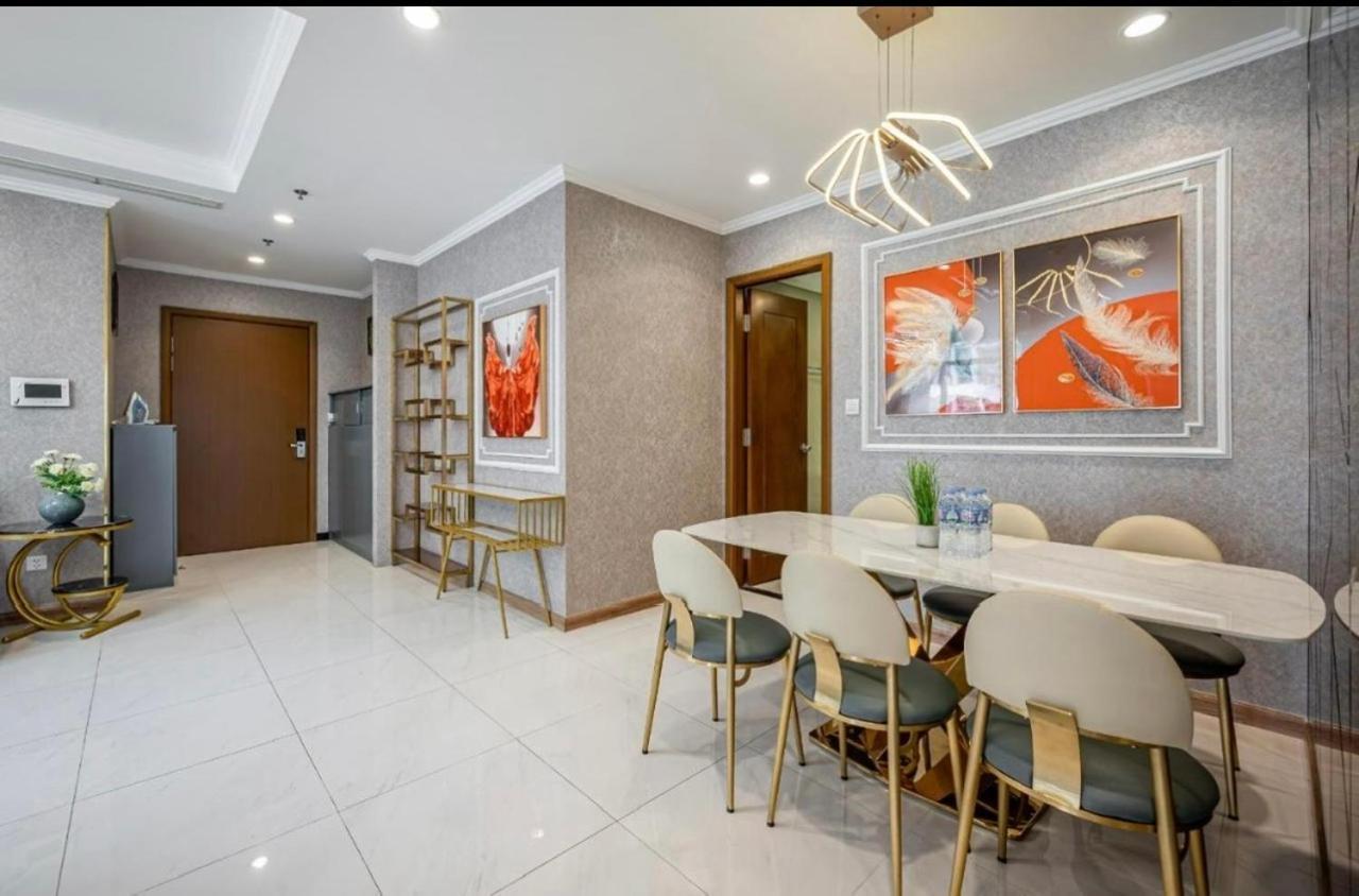 Hotel Vinhome Landmark 81 4*